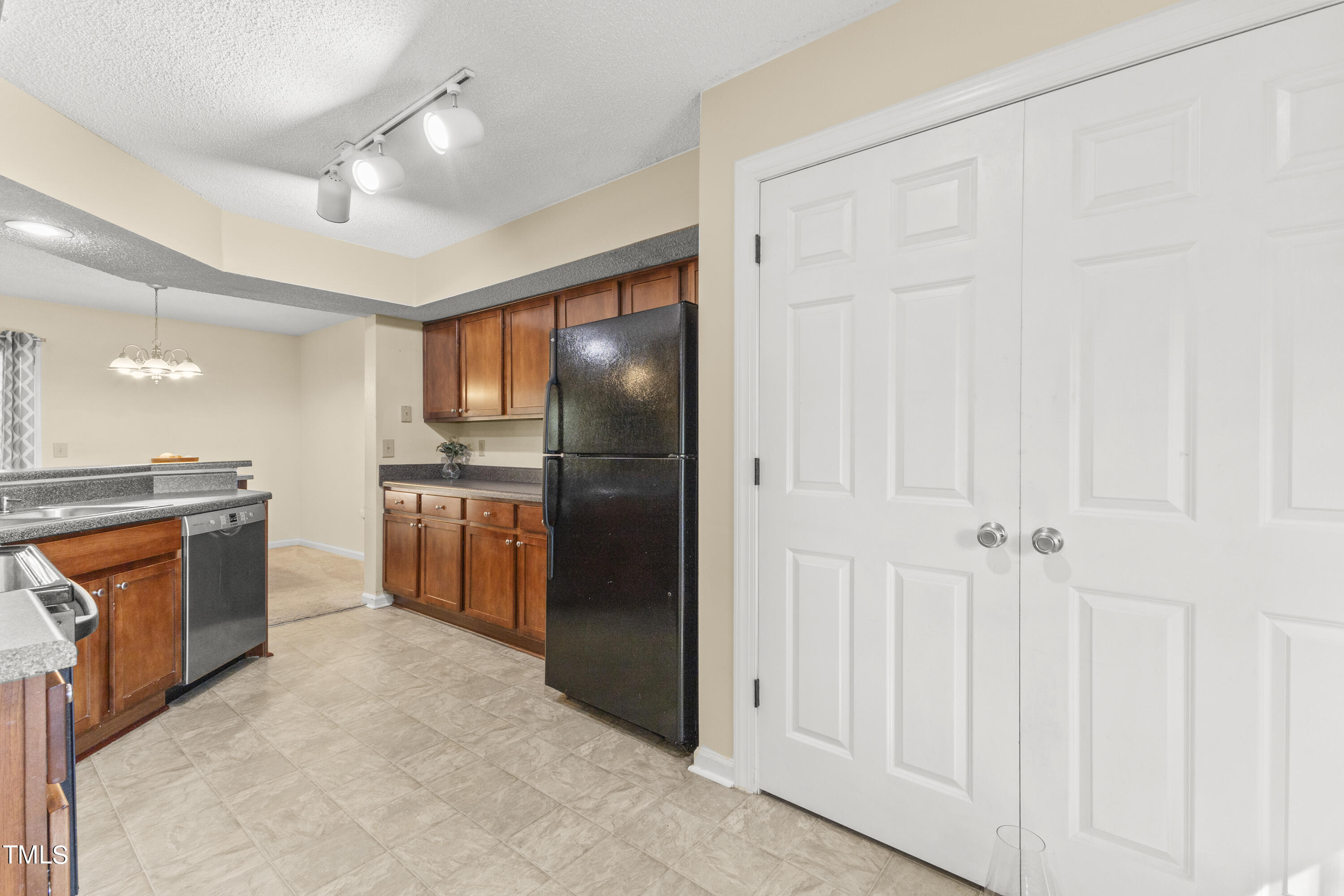 7927 Falcon Rest Circle Raleigh, NC 27615 - Photo 33 of 50 33-202406257927 Falcon Rest Cir033