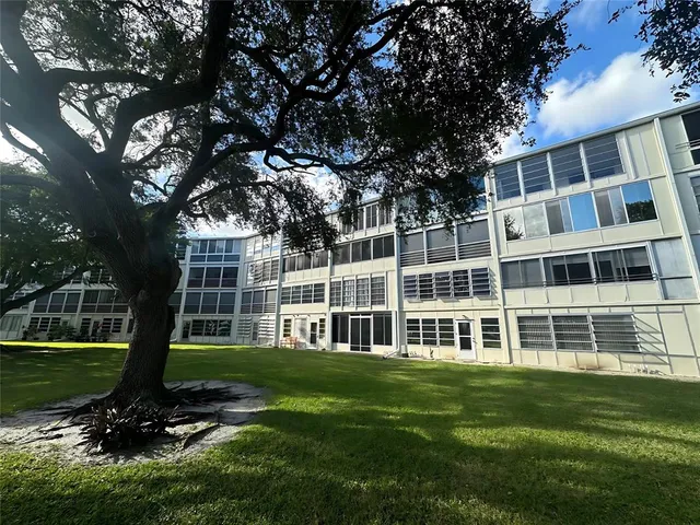 $94,900 | 3006 Cambridge A, Unit 3006, Deerfield Beach, FL 33442