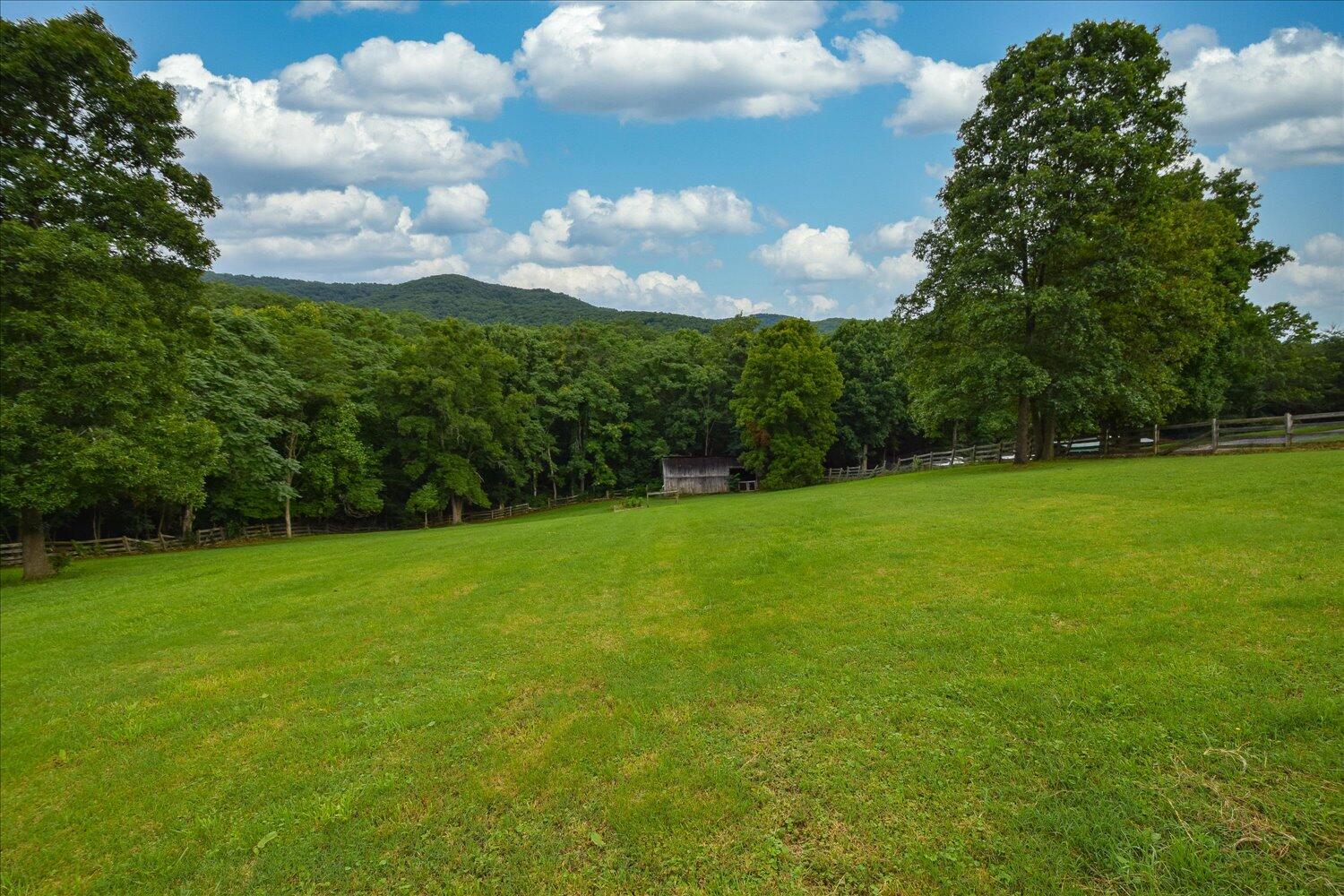 6423 Meacham Road Salem, VA 24153 - Photo 26 of 29 a view of a big yard with lots of green space