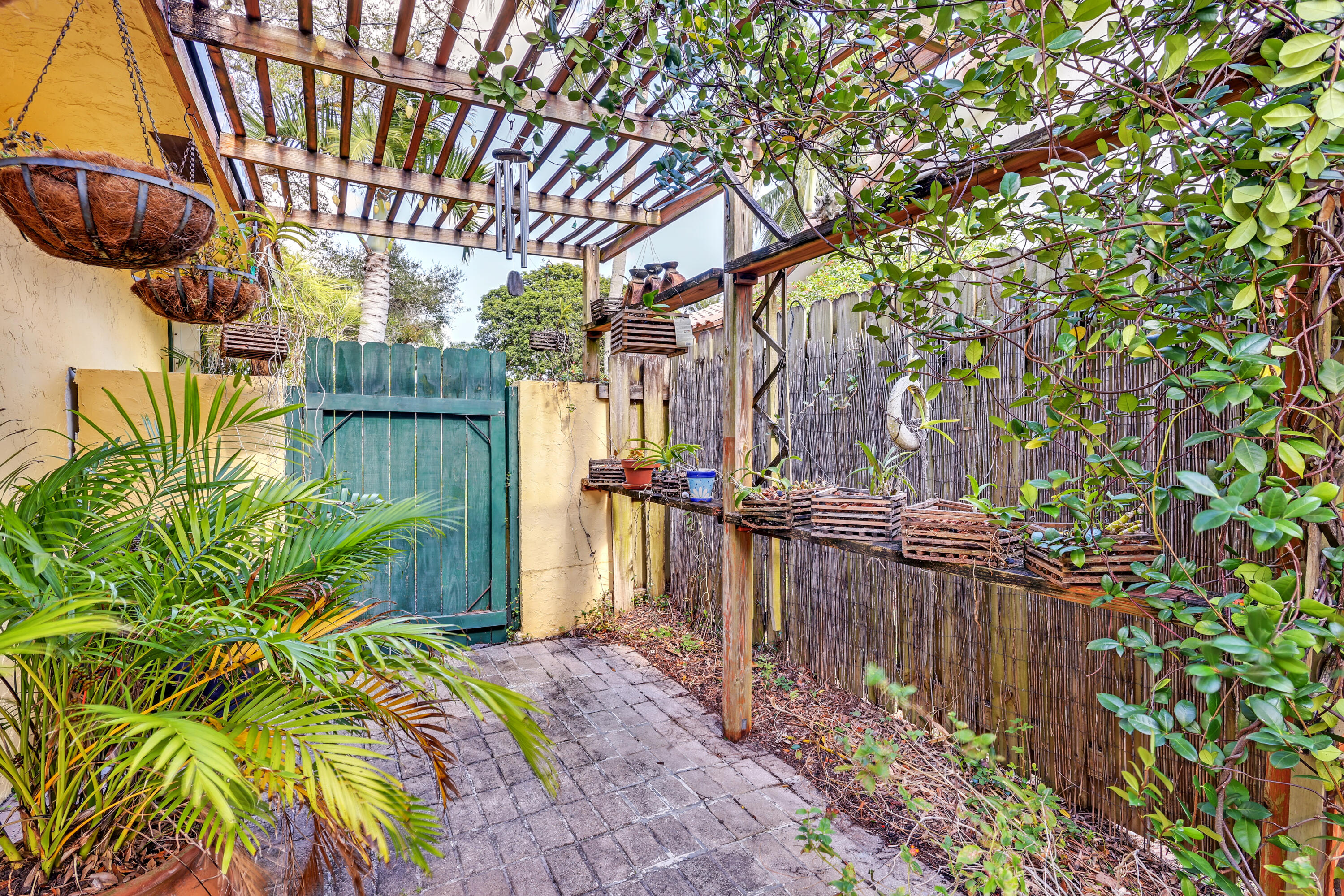 1440 Southwest 20th Street Boca Raton, FL 33486 - Photo 33 of 45 a view of a backyard