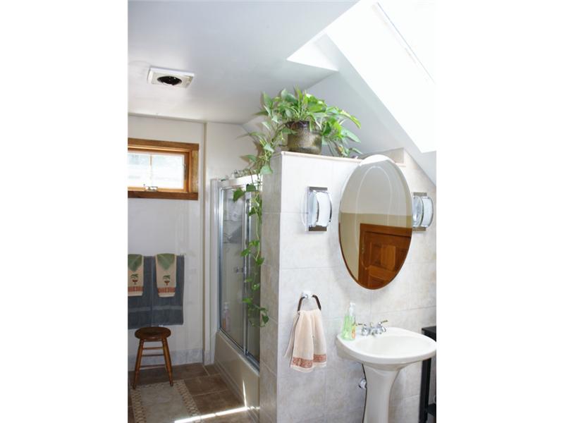 27 Mill Pond Road Exeter, RI 02822 - Photo 8 of 18 Bathroom.