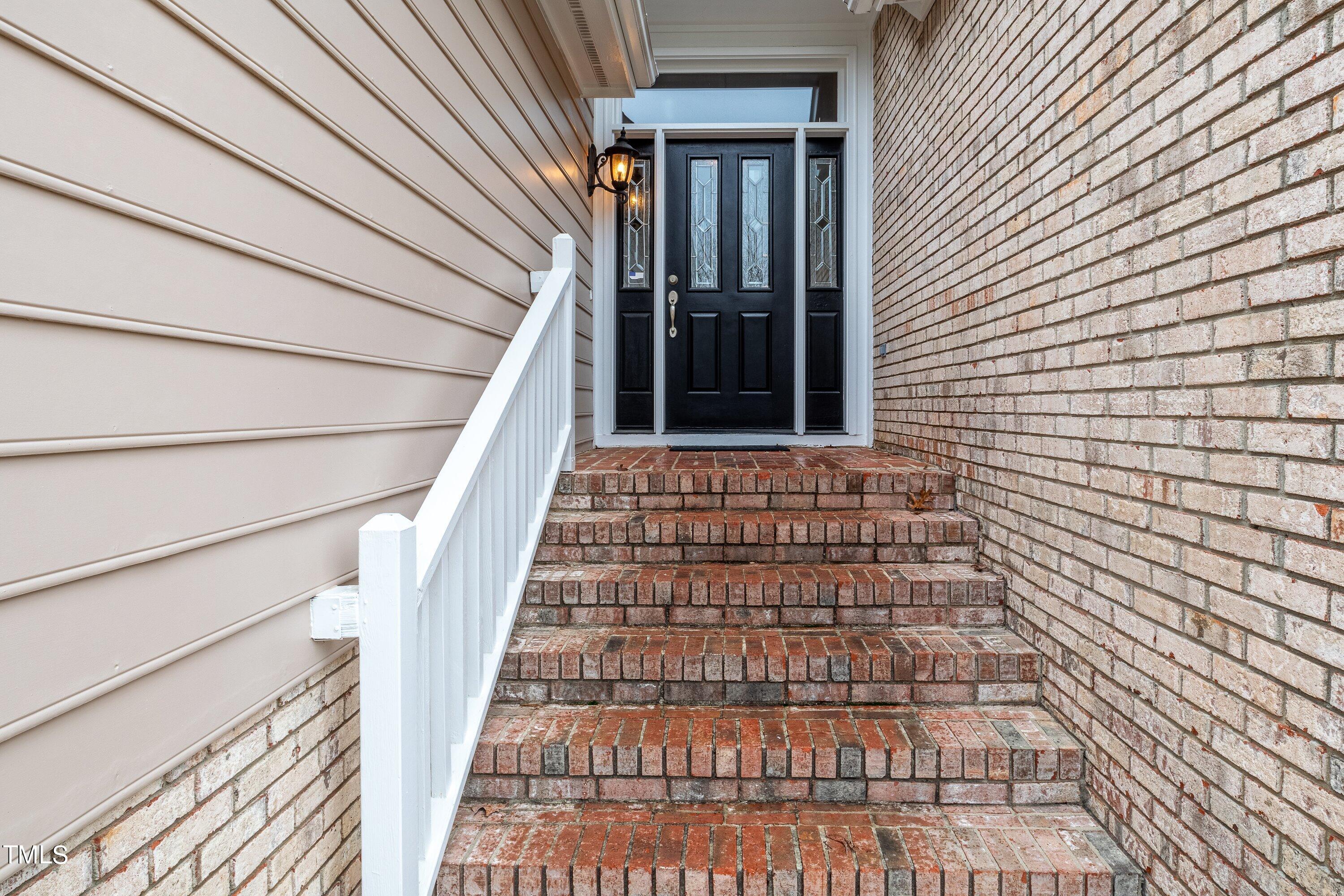 10132 Goodview Court Raleigh, NC 27613 - Photo 3 of 50 05-10132-Goodview-14
