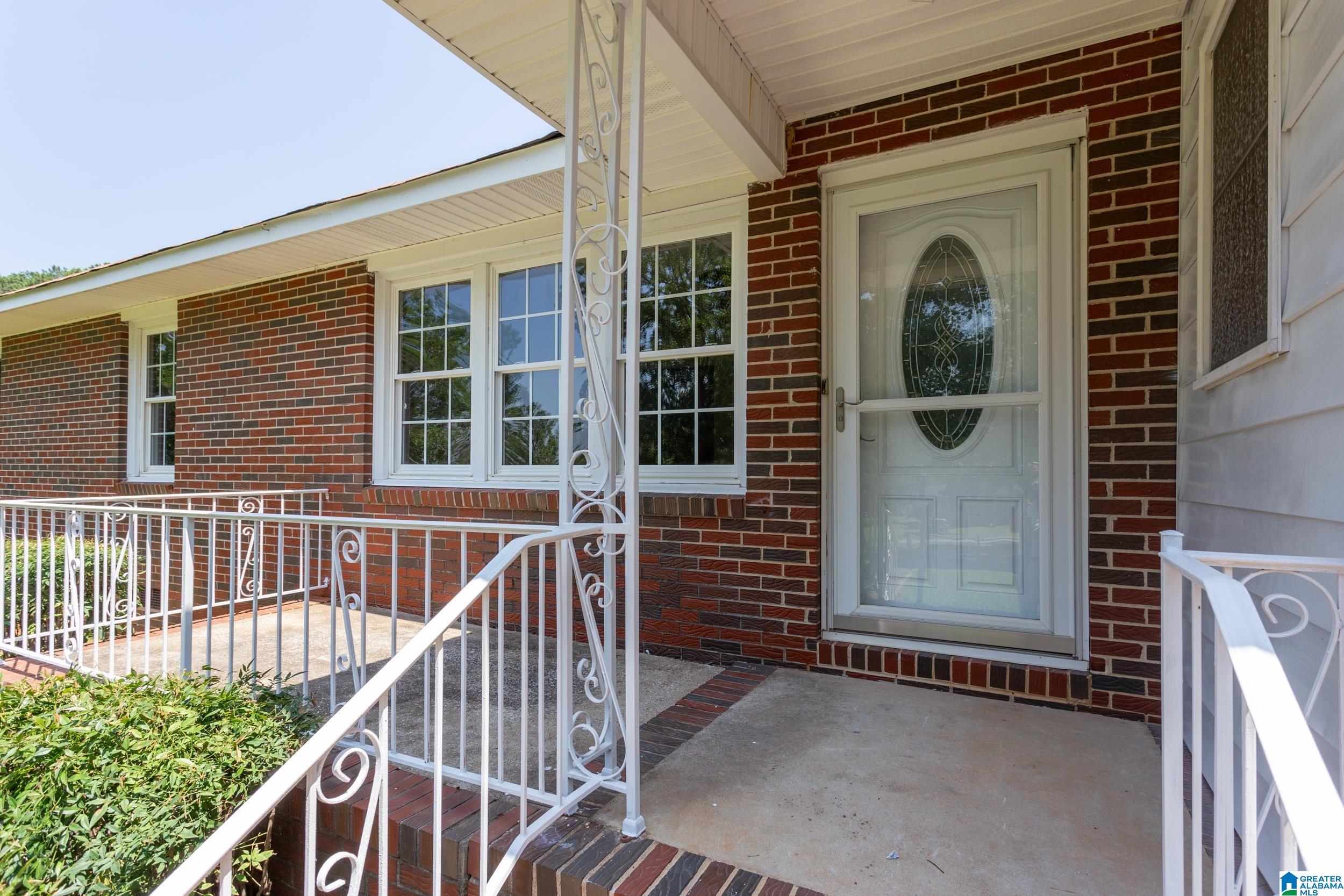 125 Eva Avenue Anniston, AL 36201 - Photo 2 of 37
