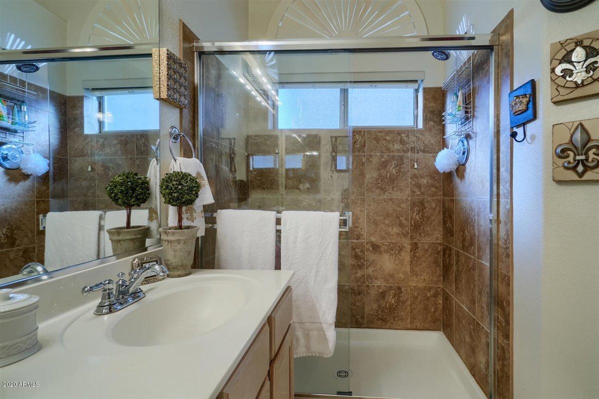 4415 East Rowel Road Phoenix, AZ 85050 - Photo 13 of 22 Master Bath