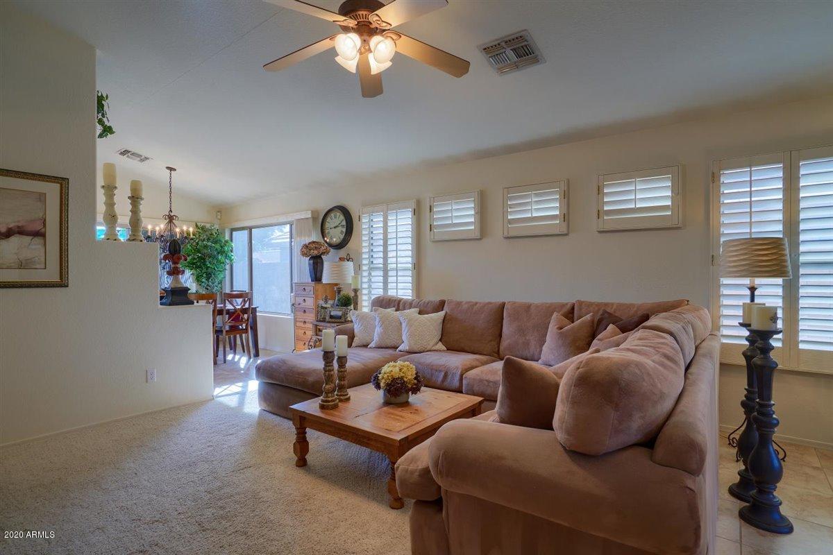 4415 East Rowel Road Phoenix, AZ 85050 - Photo 4 of 22 Living Room