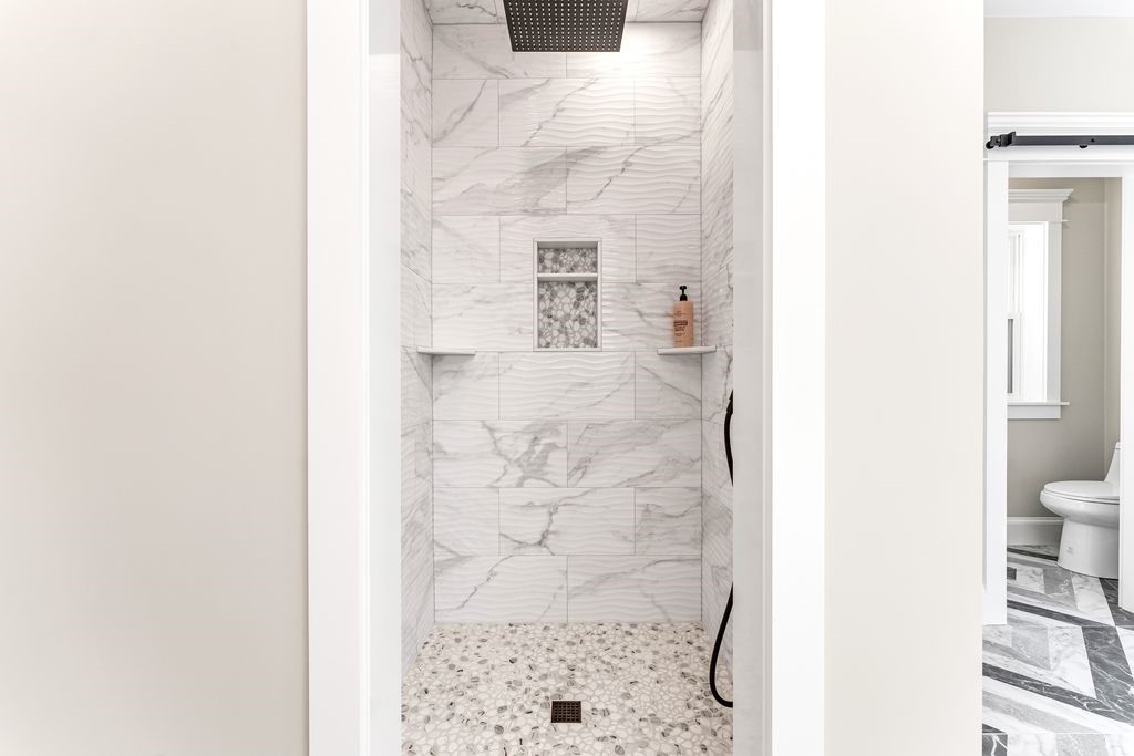 140 South Pier Road Narragansett, RI 02882 - Photo 20 of 40 En-Suite Bath