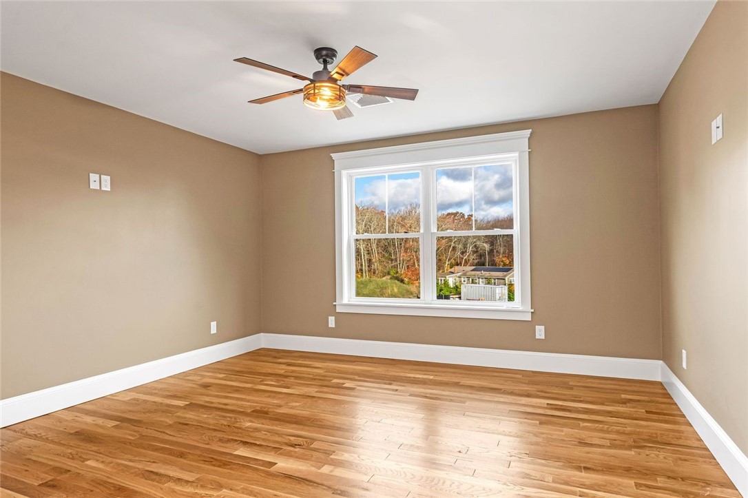 140 South Pier Road Narragansett, RI 02882 - Photo 28 of 40