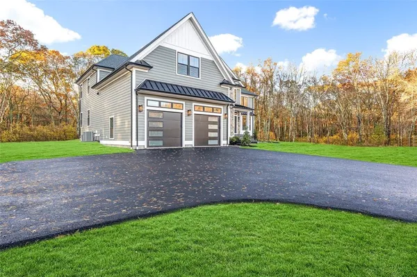 $2,950,000 | 140 South Pier Road, Narragansett, RI 02882