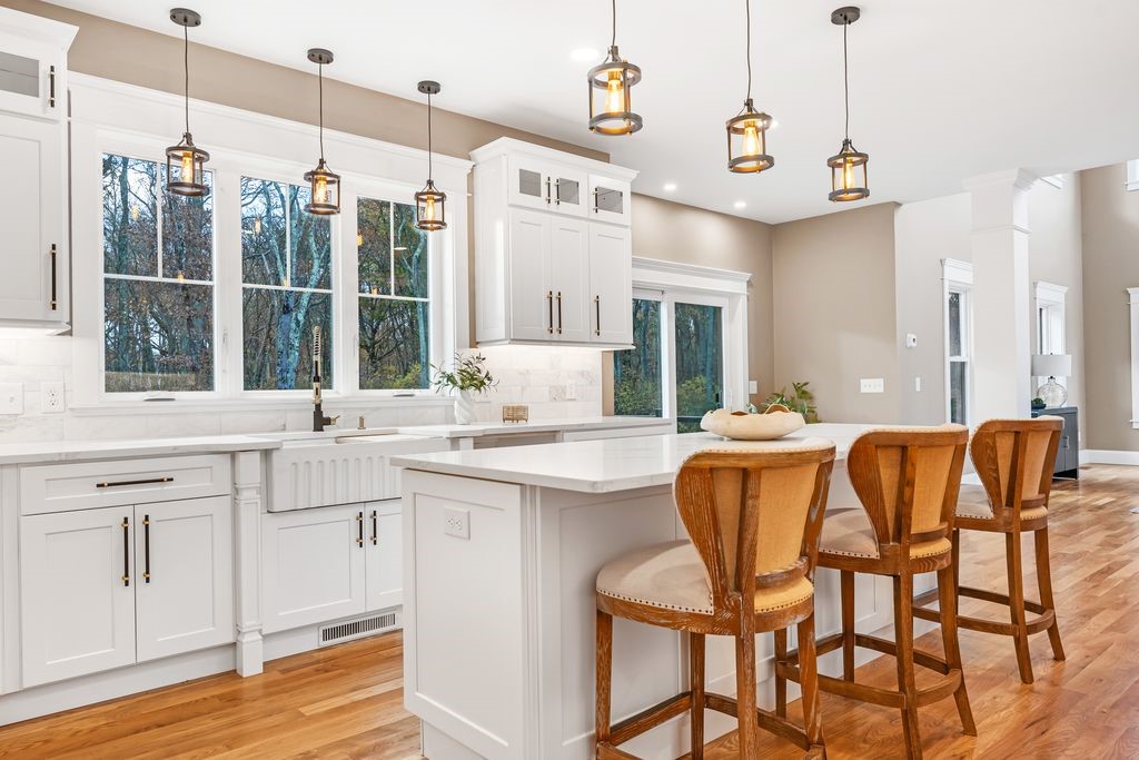 140 South Pier Road Narragansett, RI 02882 - Photo 4 of 40