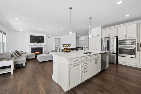 $459,500 | 807 Back Bay Court, Minooka, IL 60447