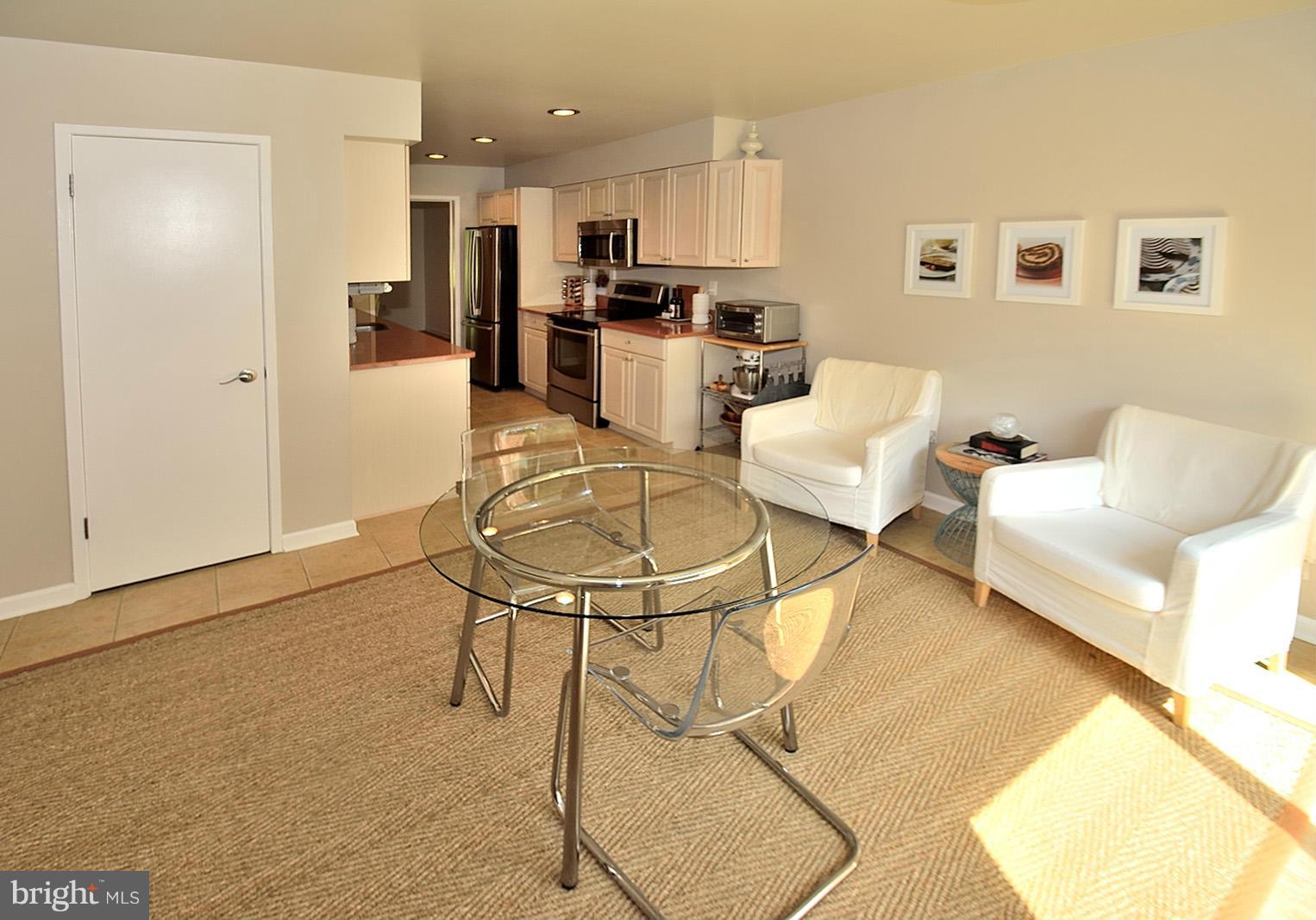 11788 Indian Ridge Road Reston, VA 20191 - Photo 11 of 30 Family Room