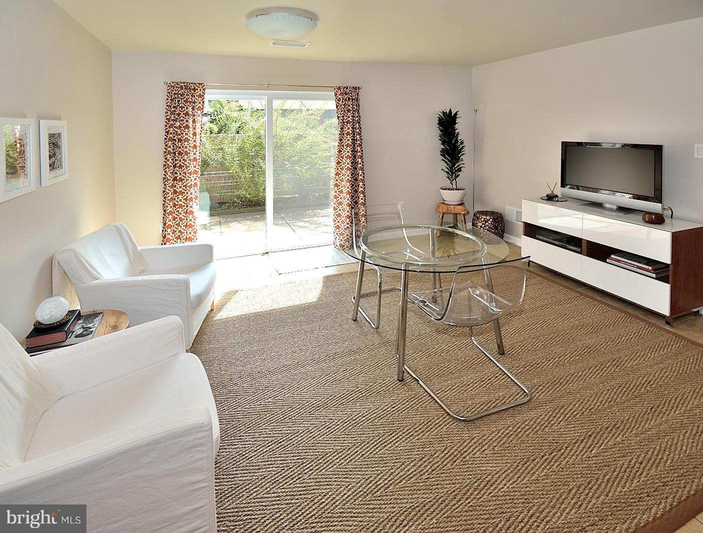 11788 Indian Ridge Road Reston, VA 20191 - Photo 12 of 30 Family Room