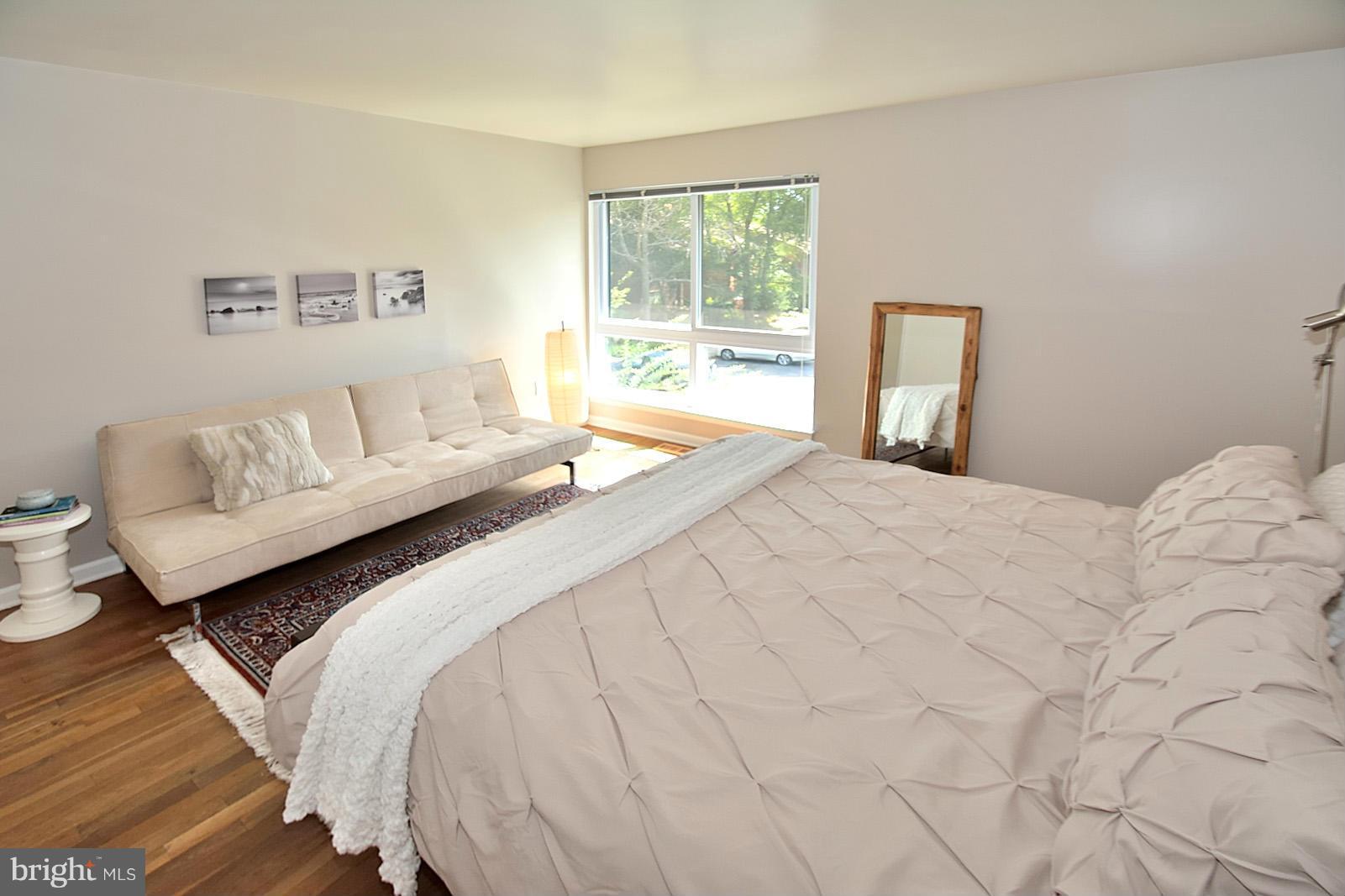 11788 Indian Ridge Road Reston, VA 20191 - Photo 20 of 30 Bedroom
