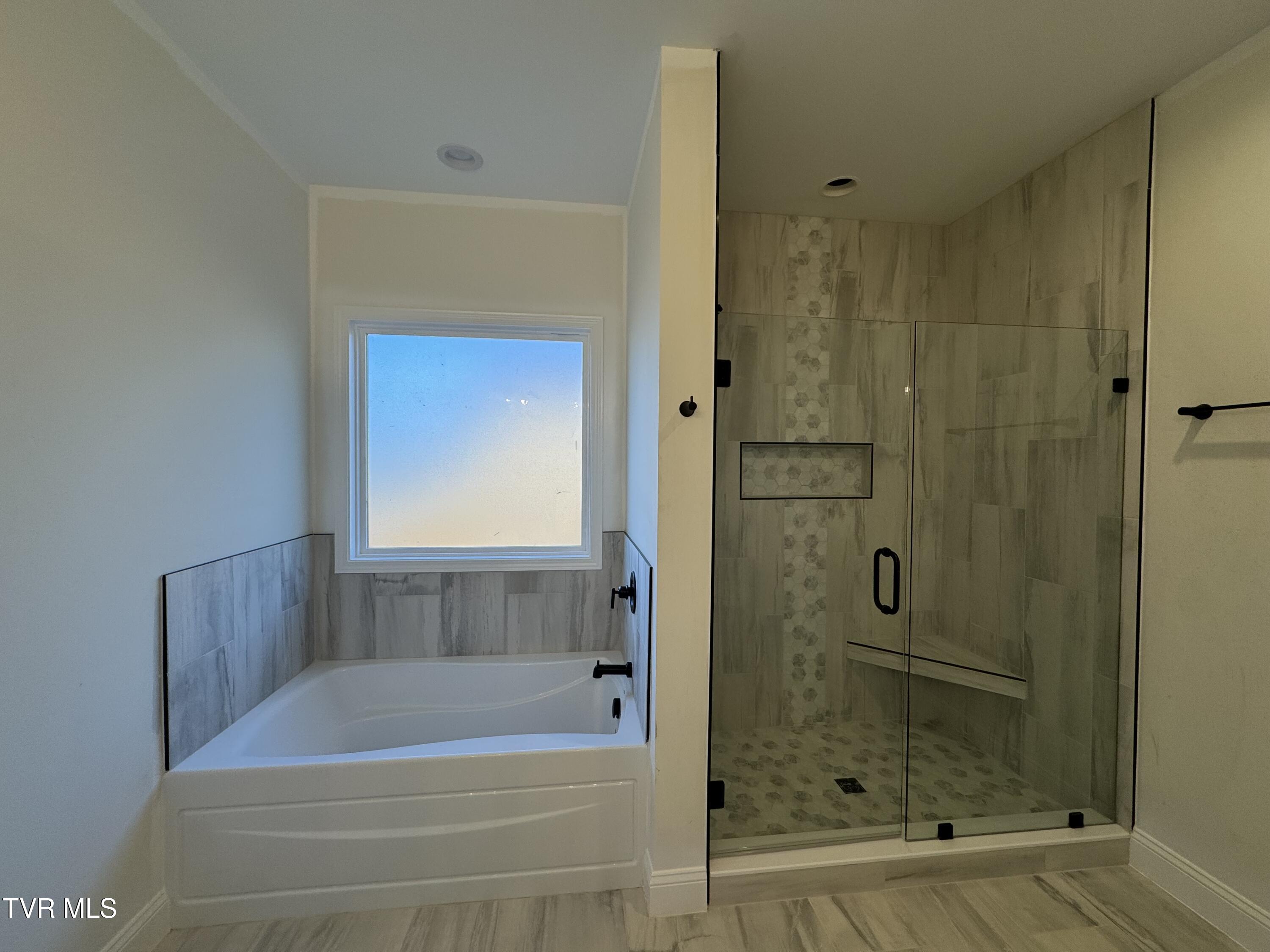 1196 Hawley Road Blountville, TN 37617 - Photo 11 of 24 IMG_2202