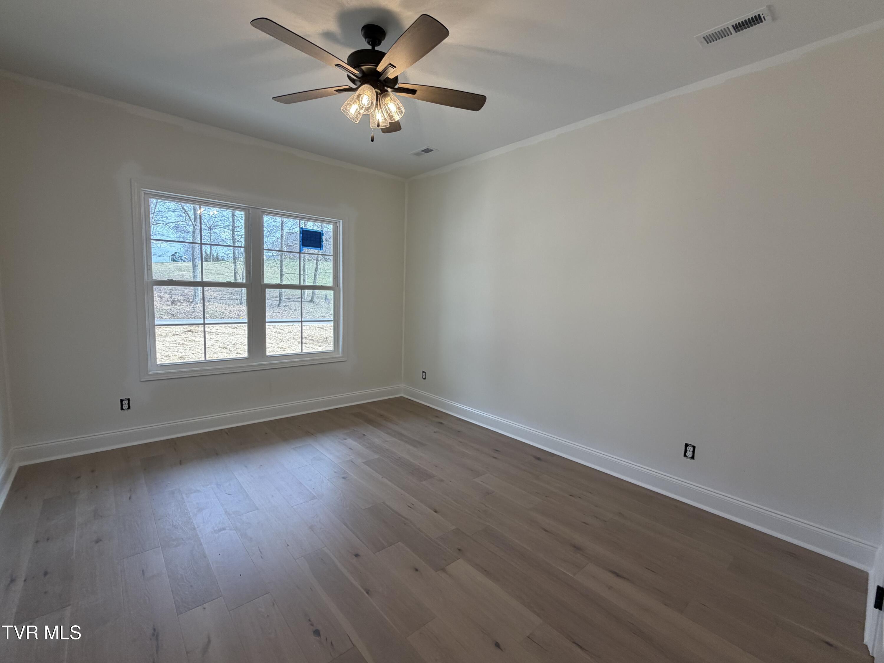 1196 Hawley Road Blountville, TN 37617 - Photo 16 of 24 2nd bedroom-1196