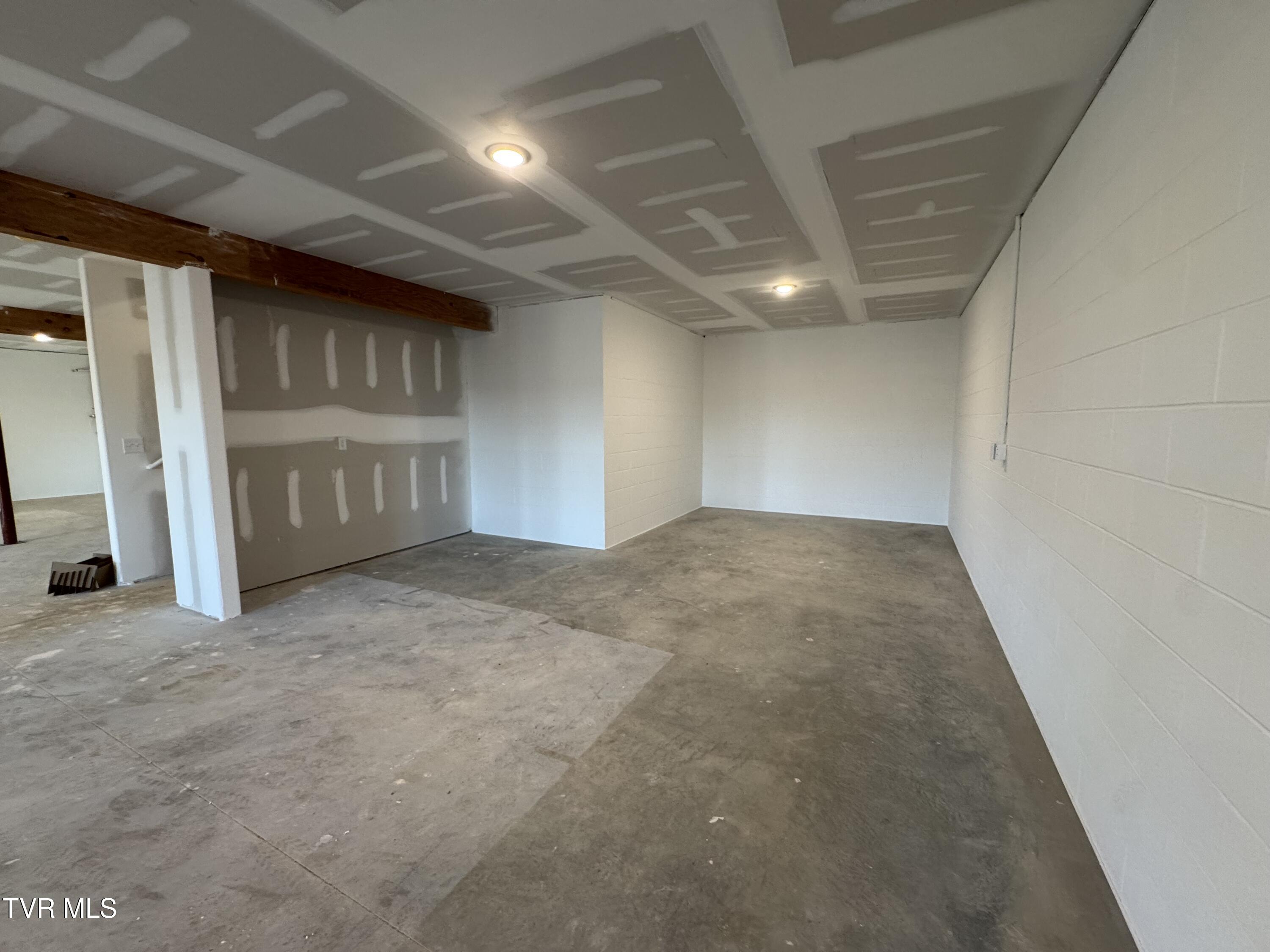 1196 Hawley Road Blountville, TN 37617 - Photo 22 of 24 IMG_2196