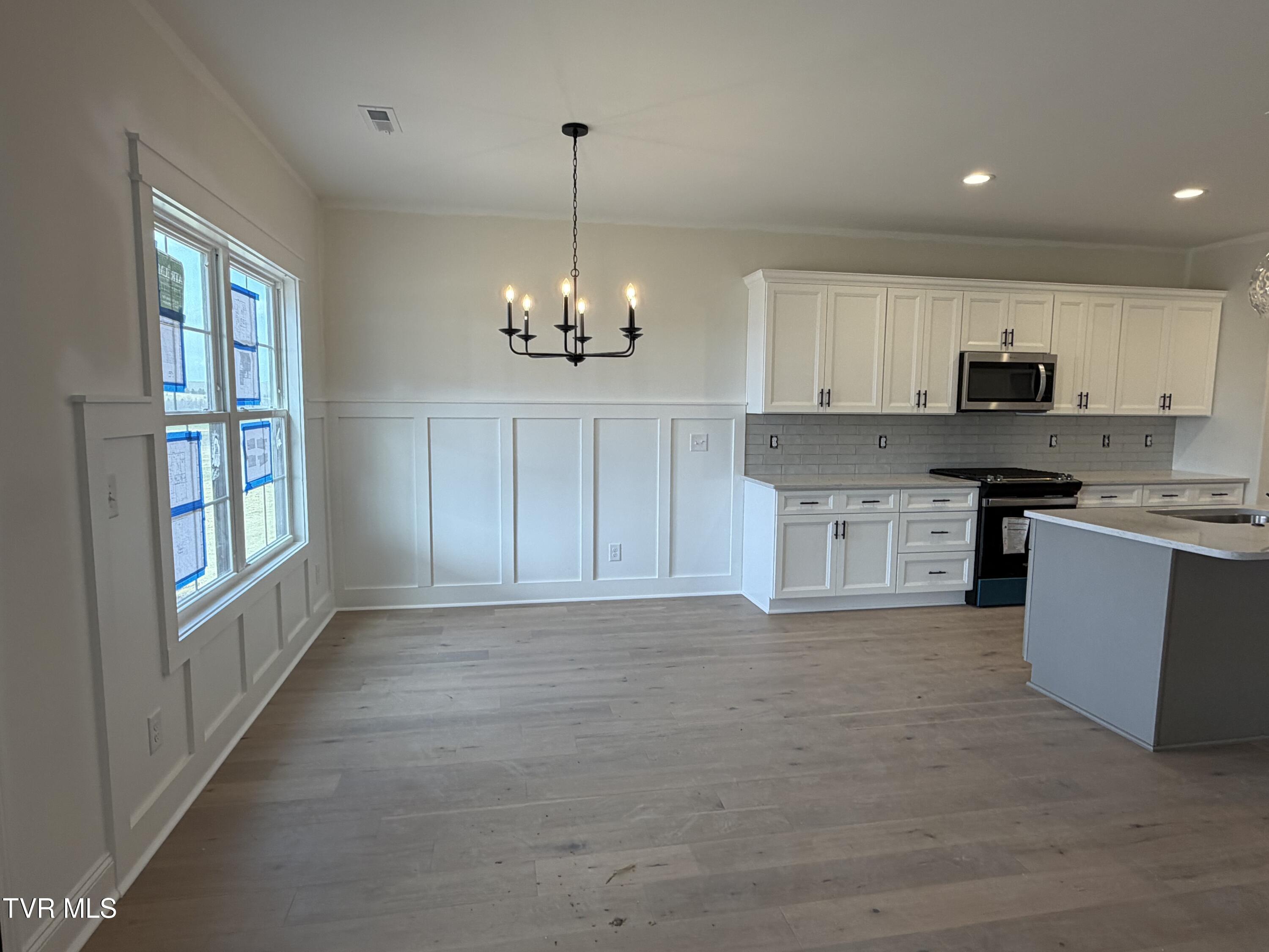 1196 Hawley Road Blountville, TN 37617 - Photo 7 of 24 dining- 1196