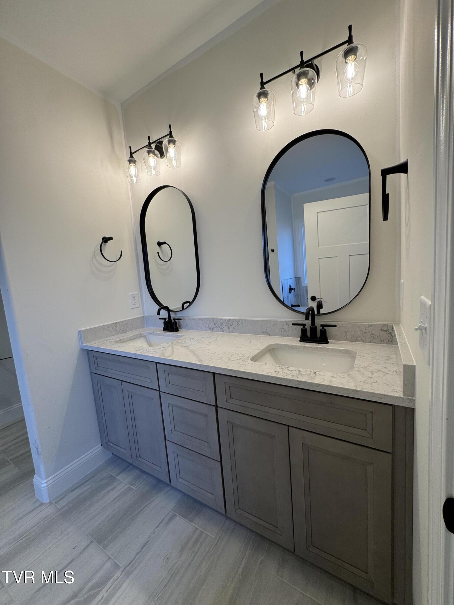 1196 Hawley Road Blountville, TN 37617 - Photo 10 of 24 IMG_2201