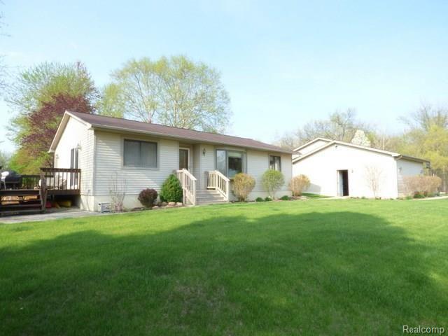 10116 Kress Road Pinckney, MI 48169 - Photo 25 of 28 25 SIDE.JPG