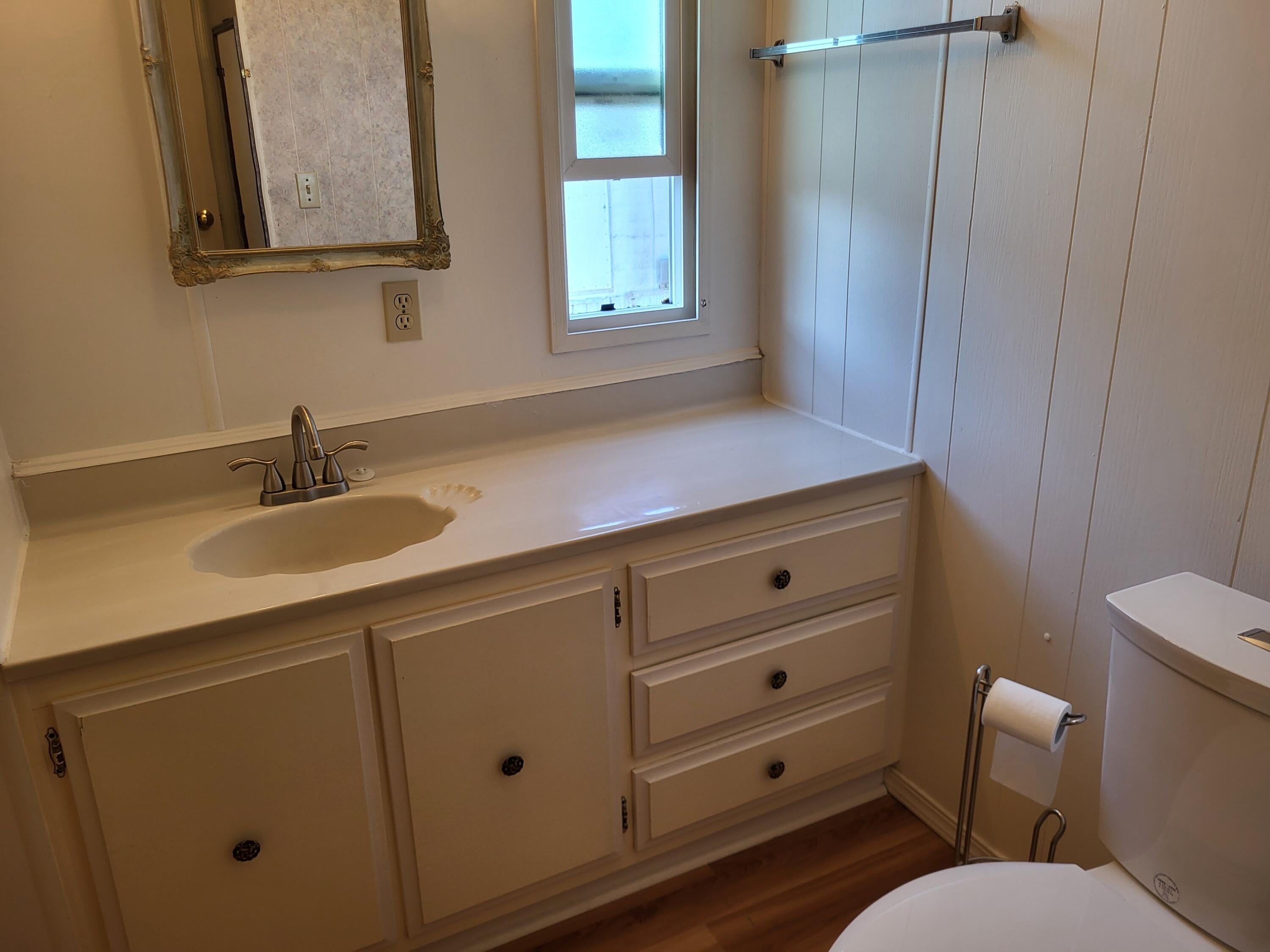 1241 Dowell Road, Unit 14 Grants Pass, OR 97527 - Photo 11 of 14 20240830_171456