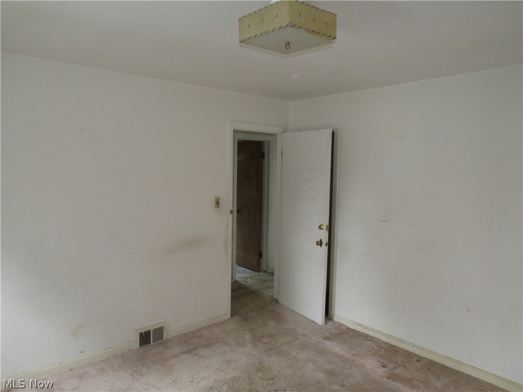 3568 Normandy Road Cleveland, OH 44120 - Photo 28 of 35