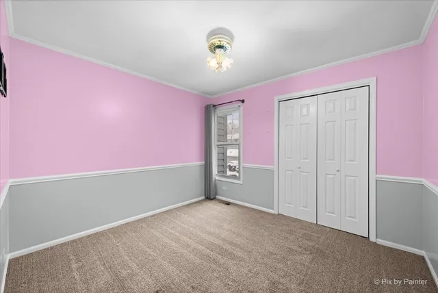 $345,500 | 215 Lakeshore Lane, Bloomingdale, IL 60108