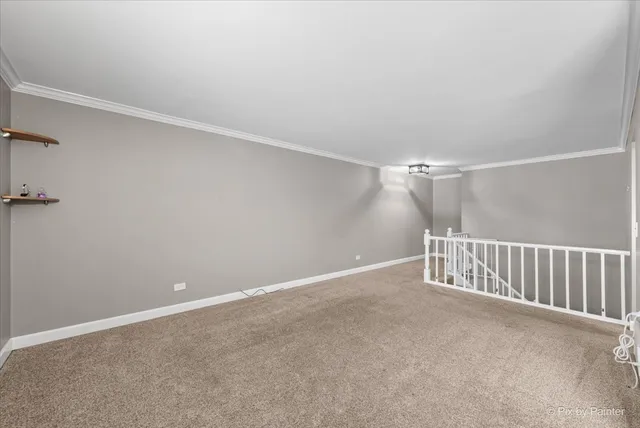 $345,500 | 215 Lakeshore Lane, Bloomingdale, IL 60108