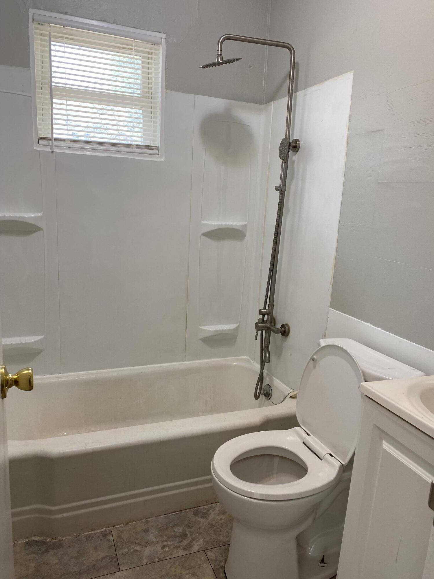 708 West 47th Street, Unit A Chattanooga, TN 37410 - Photo 6 of 6 IMG_7566