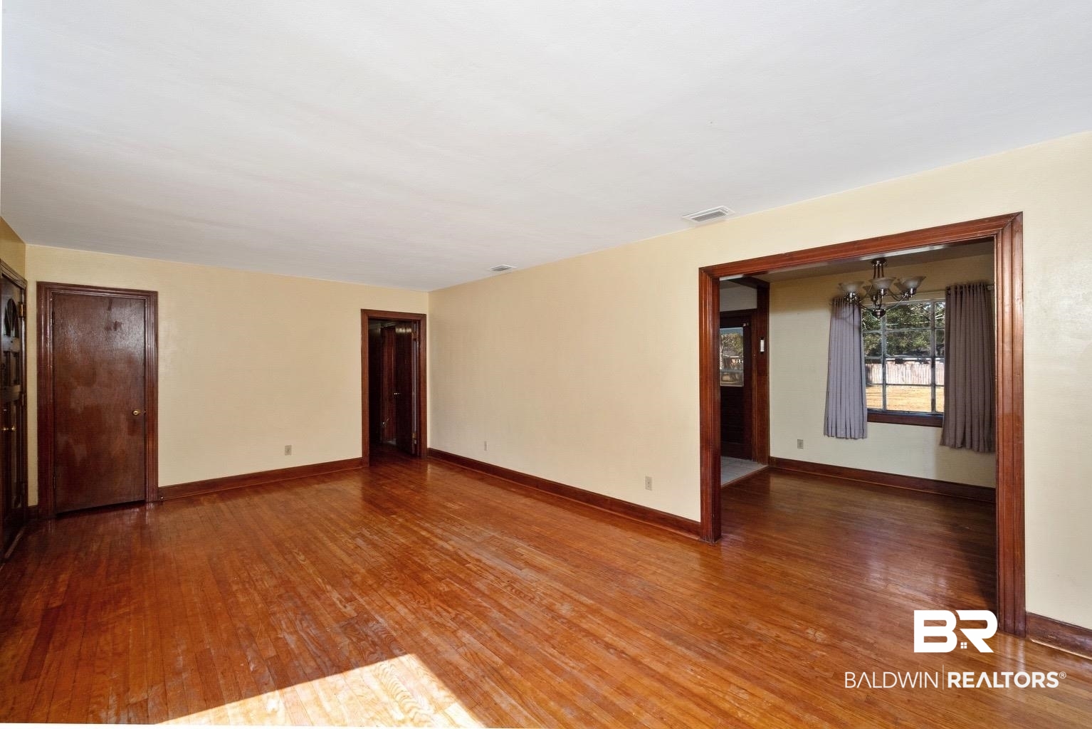 4162 Government Boulevard Mobile, AL 36693 - Photo 5 of 20