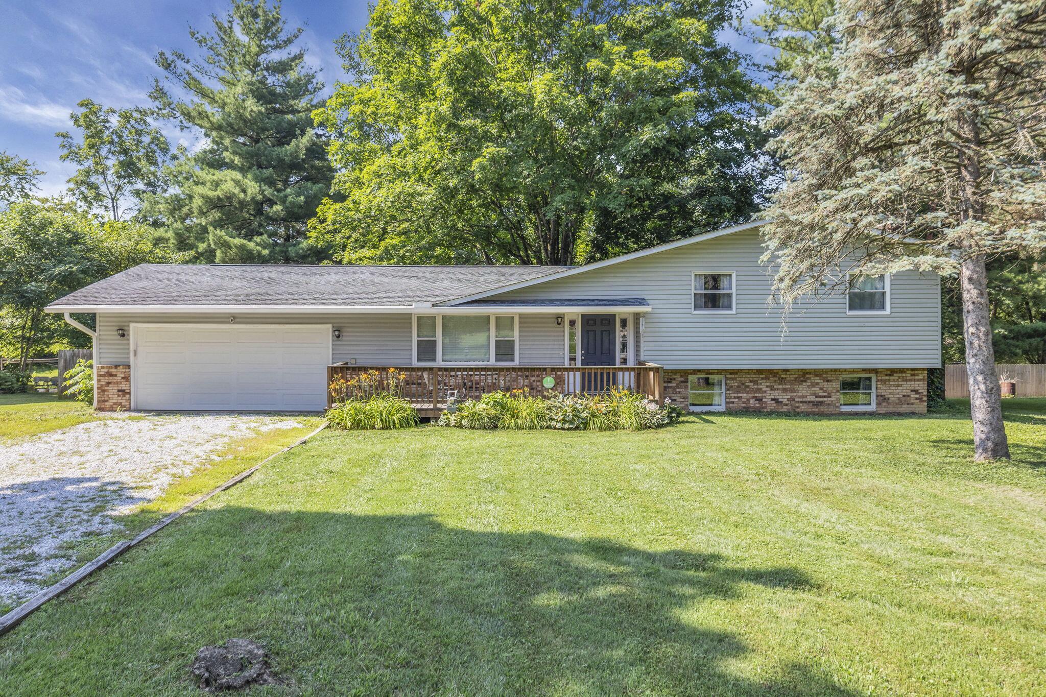 281 Middle Ground Road Southwest Pataskala, OH 43062 - Photo 1 of 52 281 Middle Ground