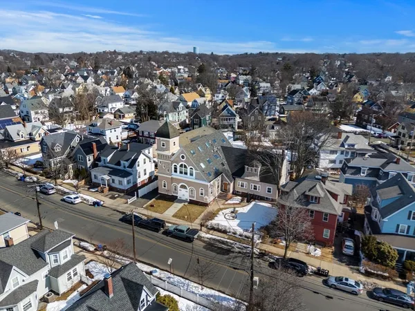 $829,999 | 143 Burrill Street, Unit 301, Swampscott, MA 01907