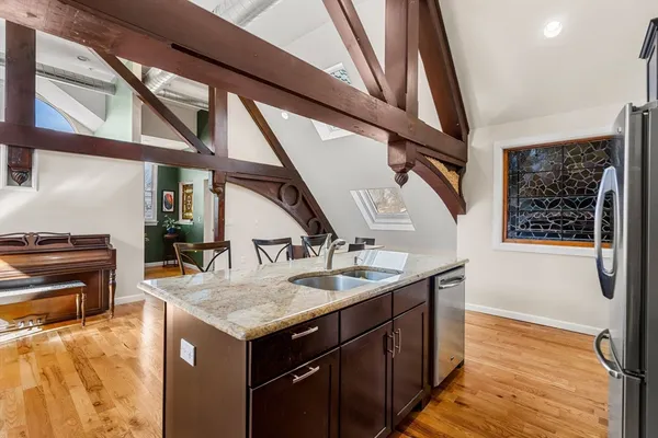 $829,999 | 143 Burrill Street, Unit 301, Swampscott, MA 01907