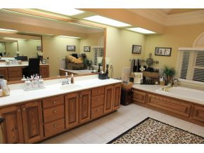 3404 Redstone Road Johnson City, TN 37604 - Photo 13 of 21 Master Whirlpool bath