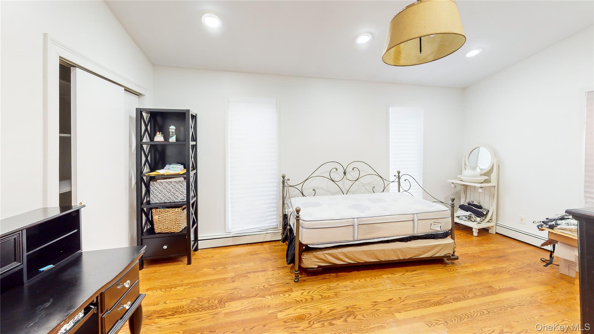 11 East Webster Street Merrick, NY 11566 - Photo 9 of 16