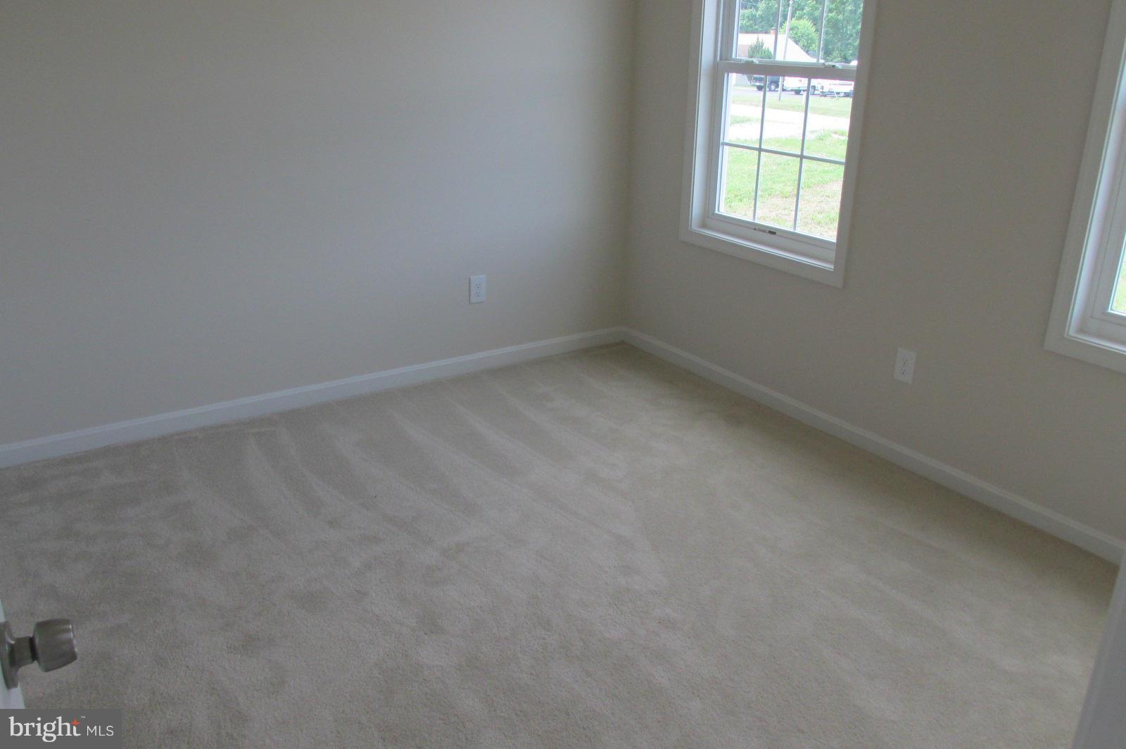 10973 Hebron Church Road Spotsylvania, VA 22551 - Photo 10 of 13 Living Room
