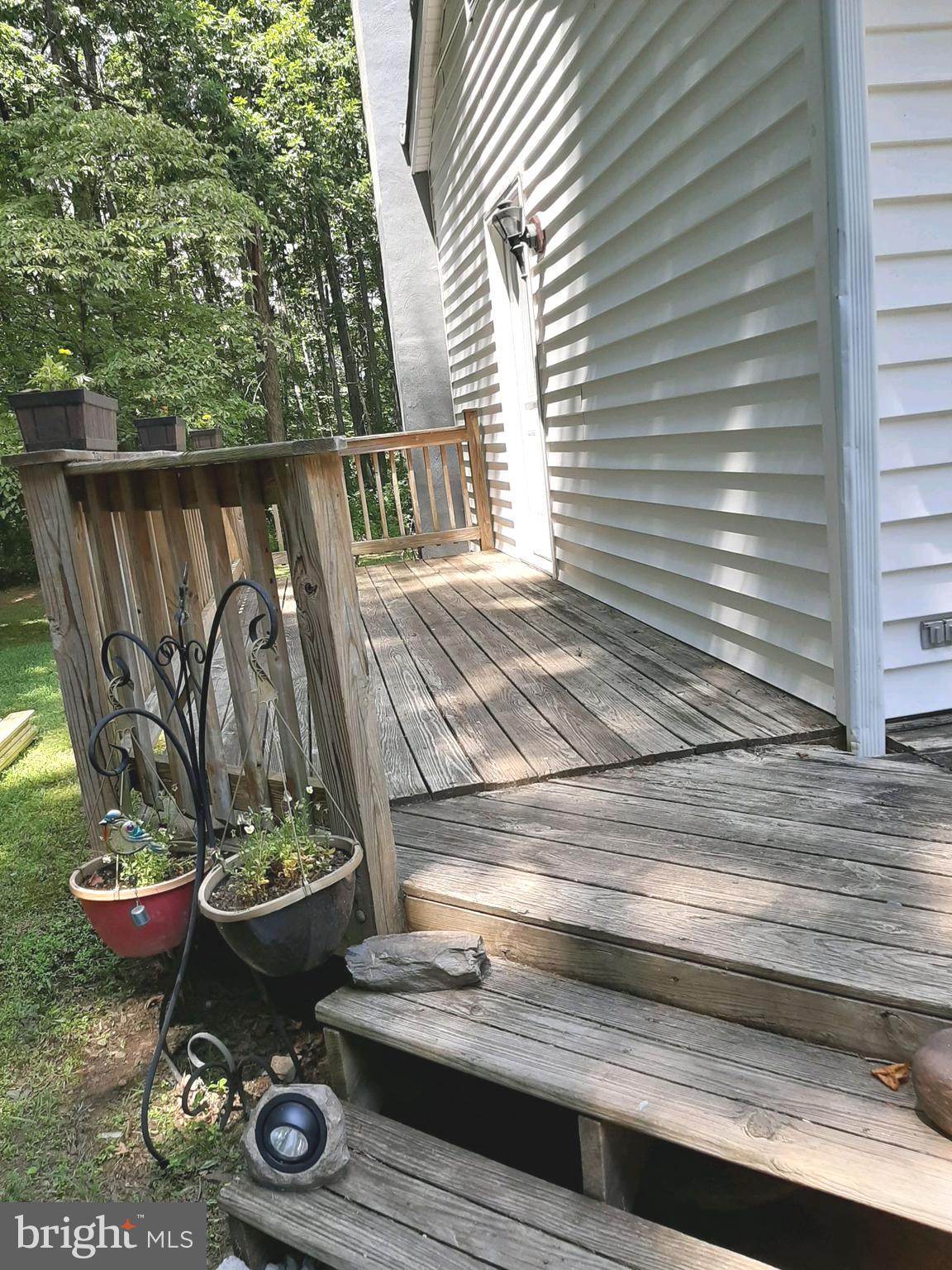 13811 Union Church Road Sumerduck, VA 22742 - Photo 36 of 47 side deck steps