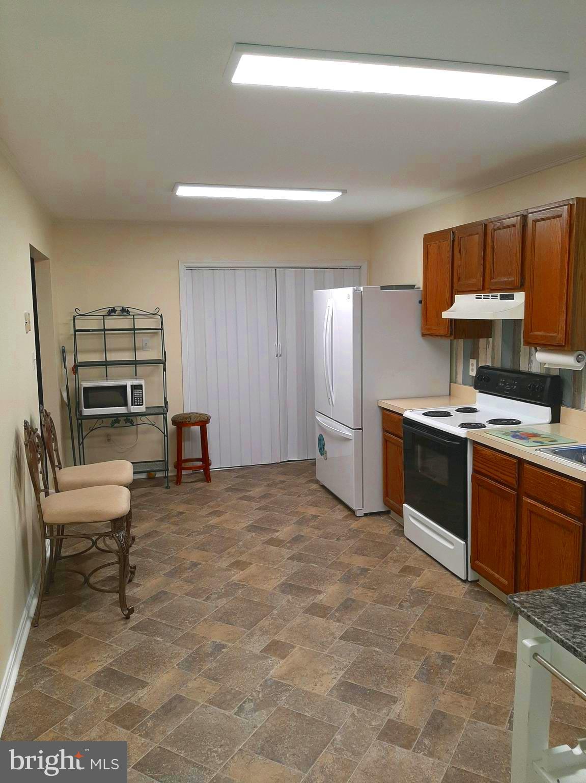 13811 Union Church Road Sumerduck, VA 22742 - Photo 7 of 47 Kitchen new floorings