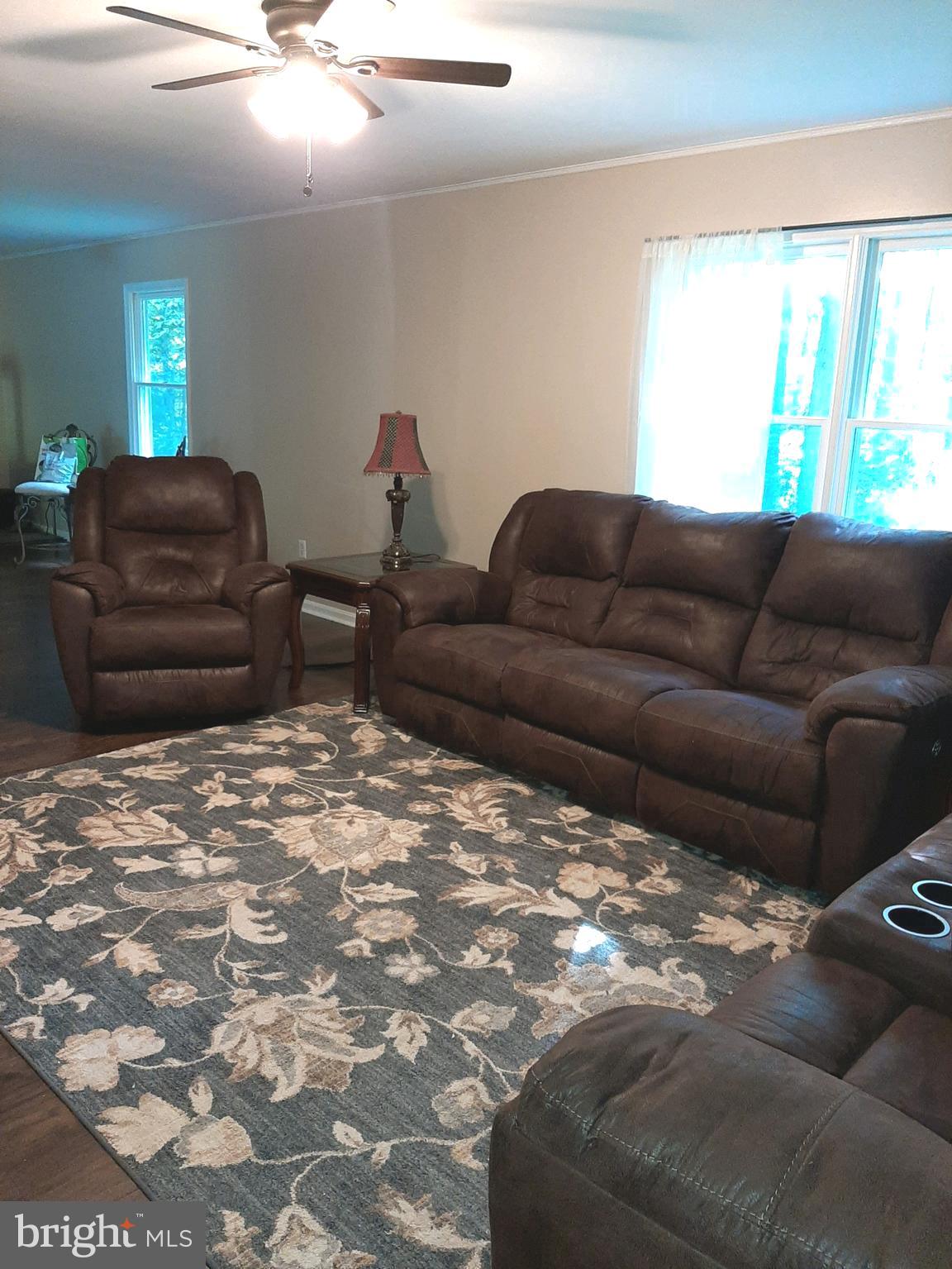 13811 Union Church Road Sumerduck, VA 22742 - Photo 10 of 47 living room