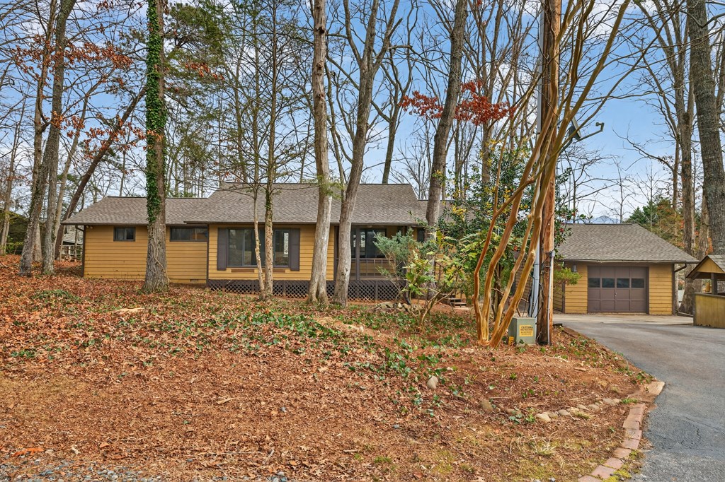 951 McClure Road Hayesville, NC 28904 - Photo 39 of 45 front view of a house with a trees