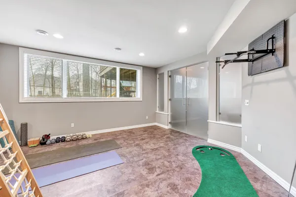 $949,900 | 4336 Hilton Head Drive, Oneida, WI 54155