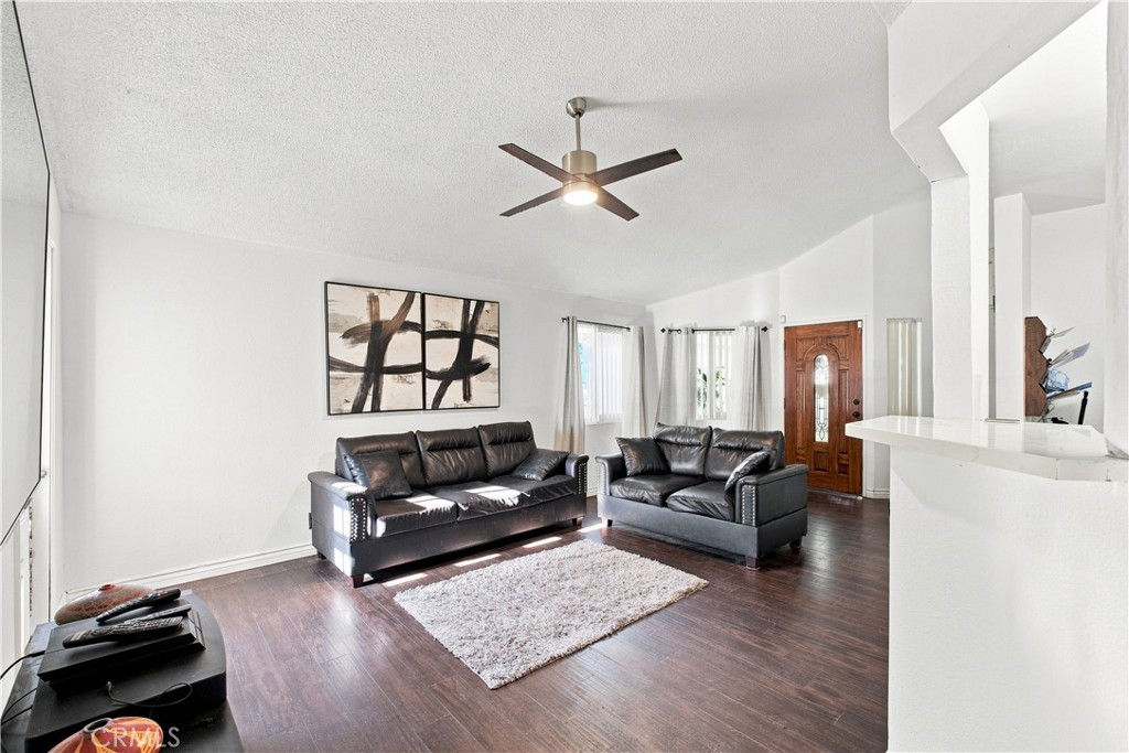 874 South Lamarr Street Rialto, CA 92376 - Photo 14 of 35 Gallery Image 14