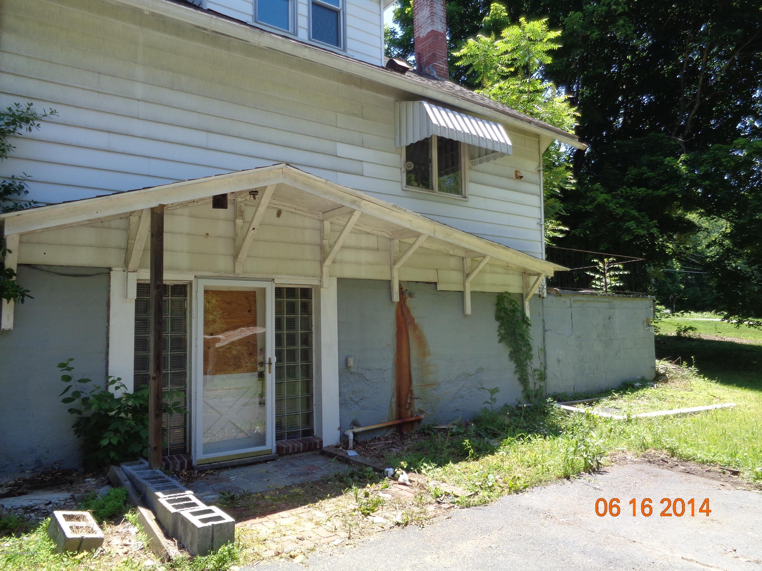 352 Johnsonville Road Bangor, PA 18013 - Photo 19 of 19 REAR