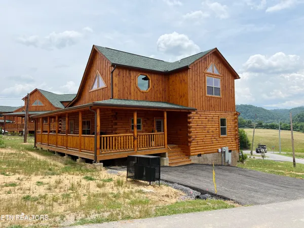 $950,000 | 3741 Heritage Hills Drive, Pigeon Forge, TN 37863