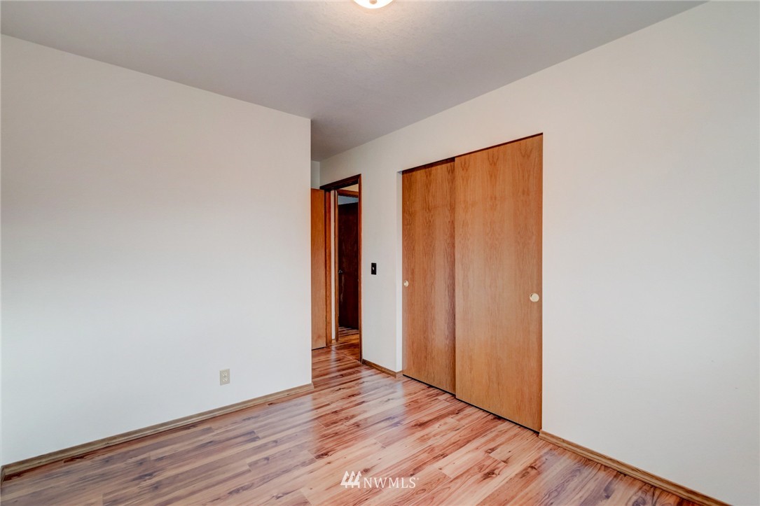 3914 Tamarack Road Bellingham, WA 98226 - Photo 11 of 25