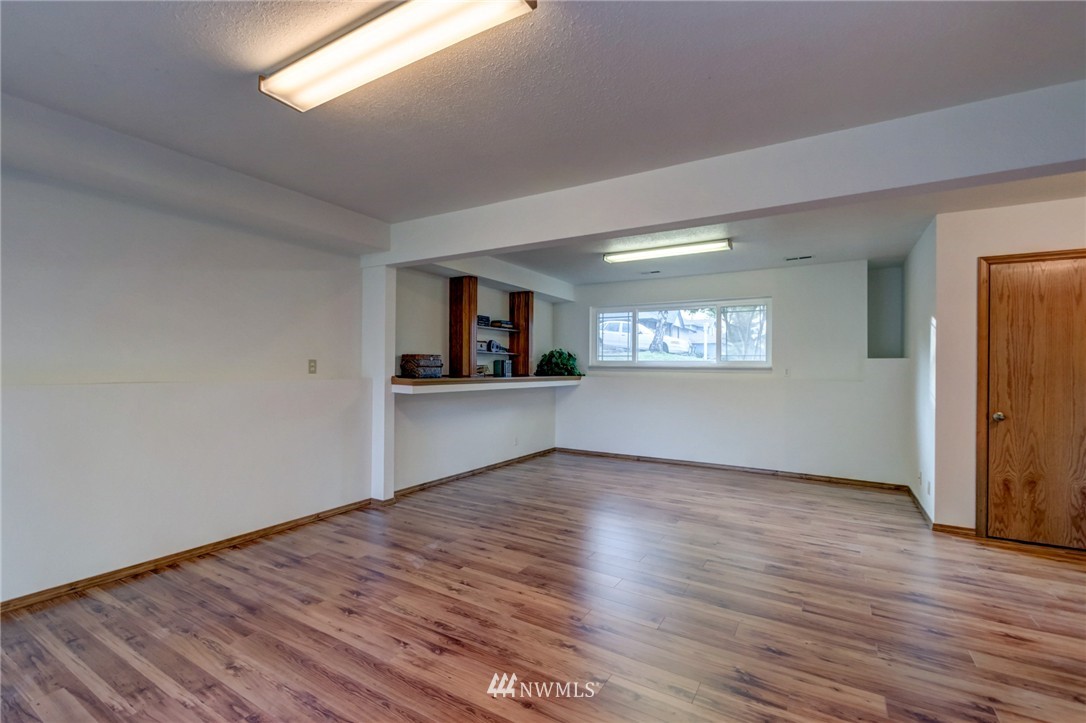 3914 Tamarack Road Bellingham, WA 98226 - Photo 18 of 25
