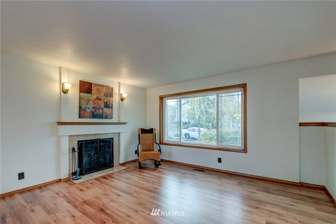 3914 Tamarack Road Bellingham, WA 98226 - Photo 4 of 25