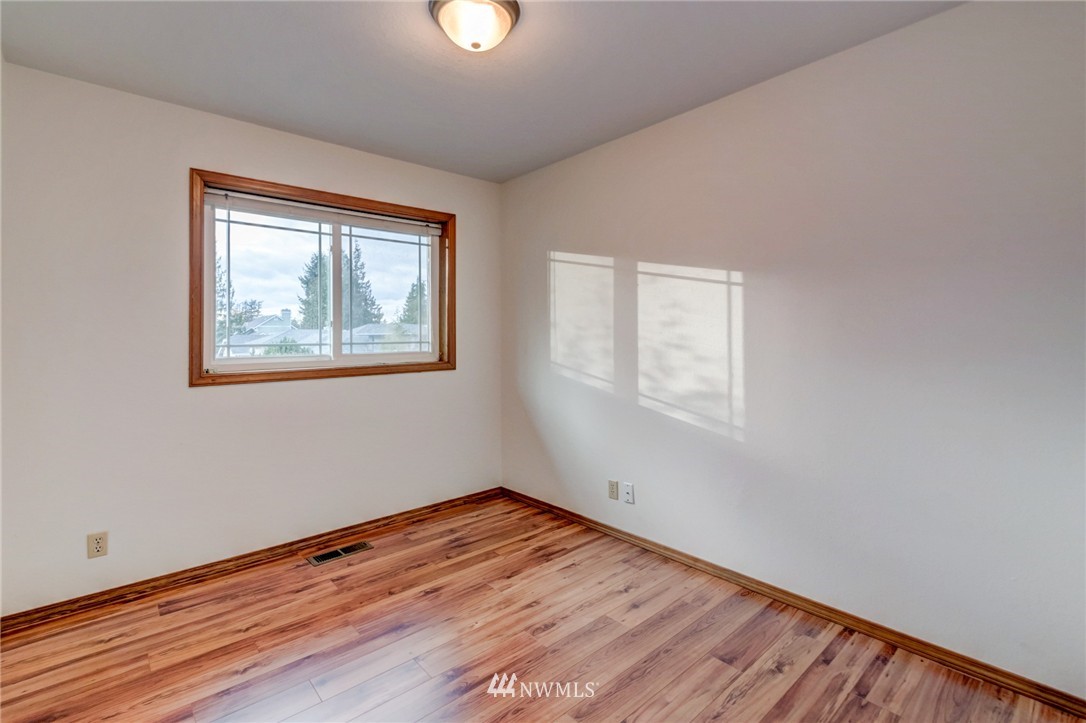 3914 Tamarack Road Bellingham, WA 98226 - Photo 10 of 25