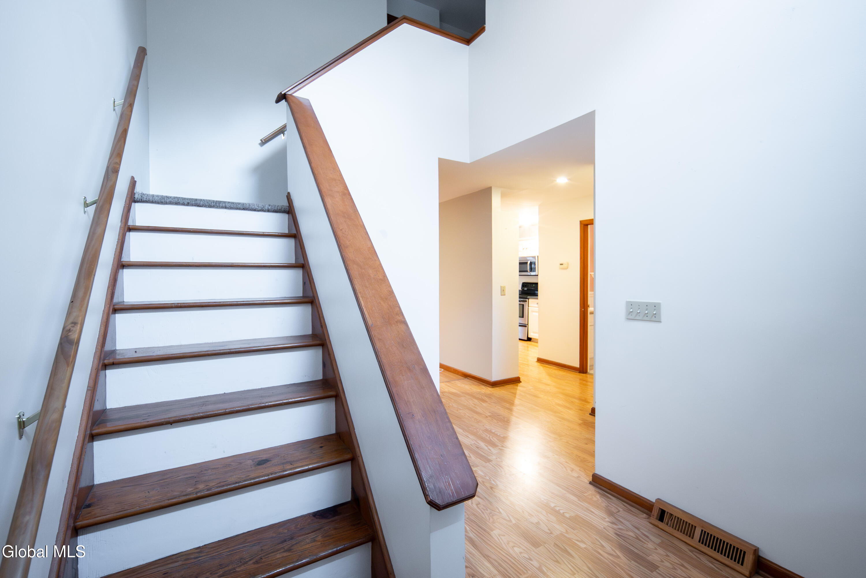 2013 Rosedale Way Guilderland, NY 12303 - Photo 15 of 27 015