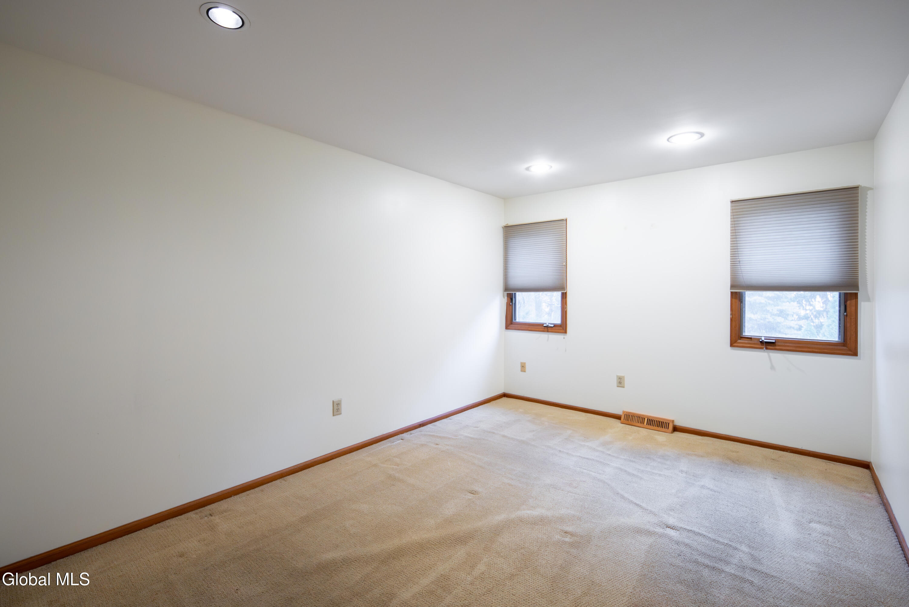 2013 Rosedale Way Guilderland, NY 12303 - Photo 18 of 27 019