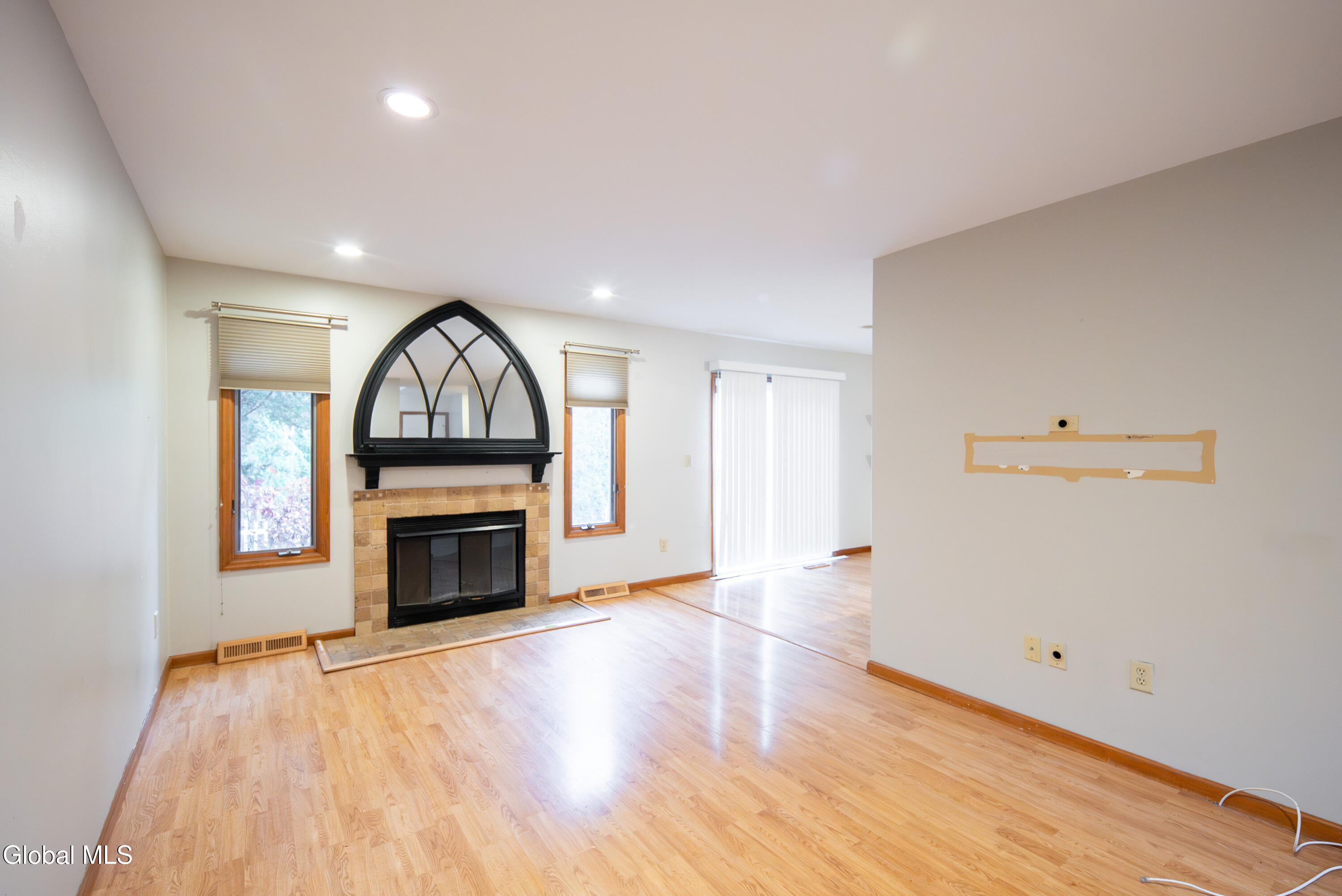 2013 Rosedale Way Guilderland, NY 12303 - Photo 6 of 27 006